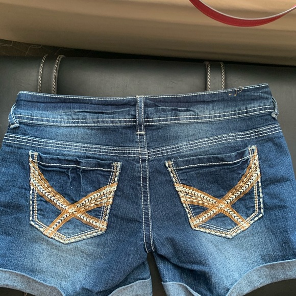 Rue 21 shorts 1/2 - Picture 2 of 3